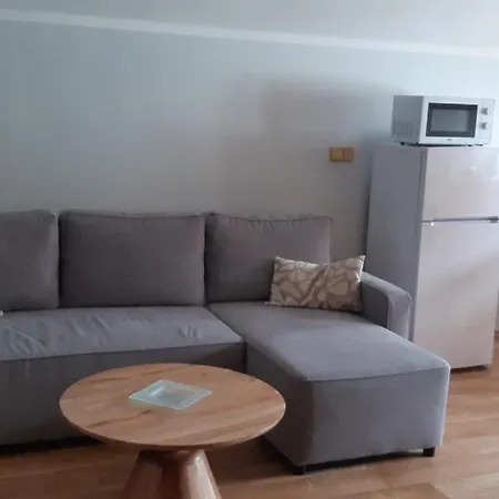 Villa Appartements דירה *