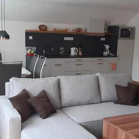 Villa Appartements דירה *